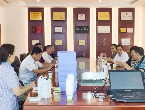 省科技廳、市科技局、縣科技局領(lǐng)導(dǎo)一行蒞臨康博特指導(dǎo)工作